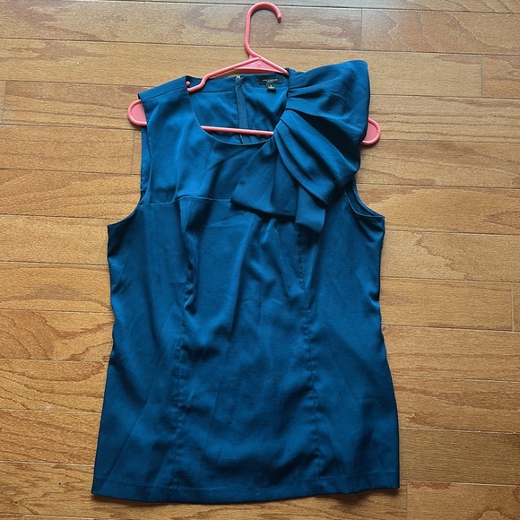 Ann Taylor Tops - Ann Taylor Blue Sleeveless Tie Front Blouse